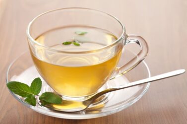 فواید و معایب استفاده از چای سبز در بارداری